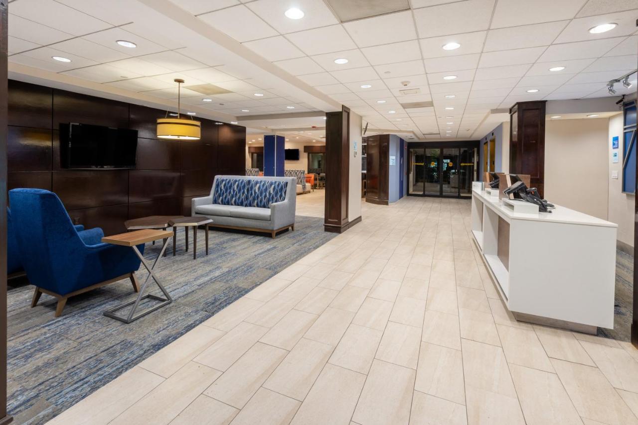 Holiday Inn Express Philadelphia Ne-Bensalem, An Ihg Hotel Bagian luar foto