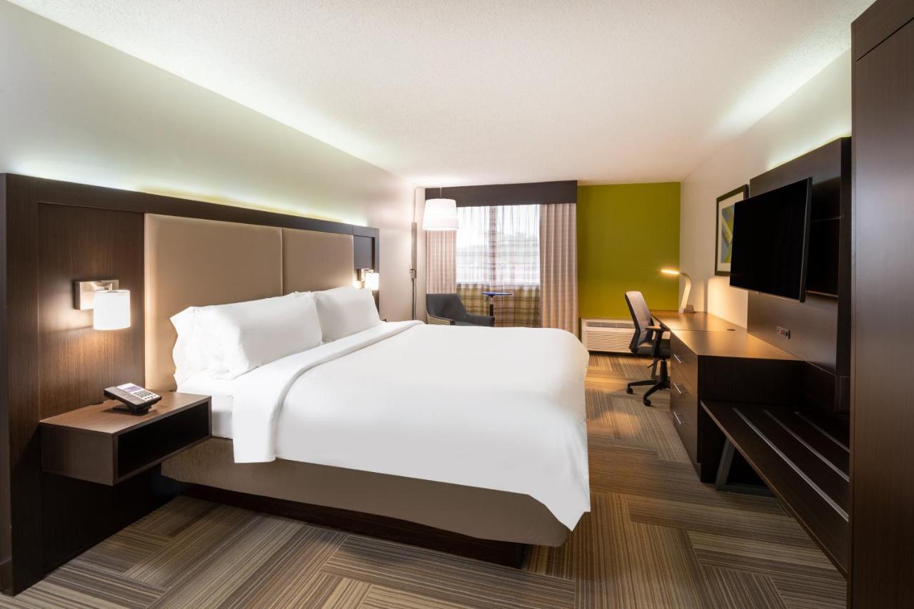 Holiday Inn Express Philadelphia Ne-Bensalem, An Ihg Hotel Bagian luar foto