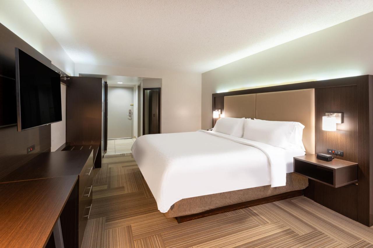 Holiday Inn Express Philadelphia Ne-Bensalem, An Ihg Hotel Bagian luar foto