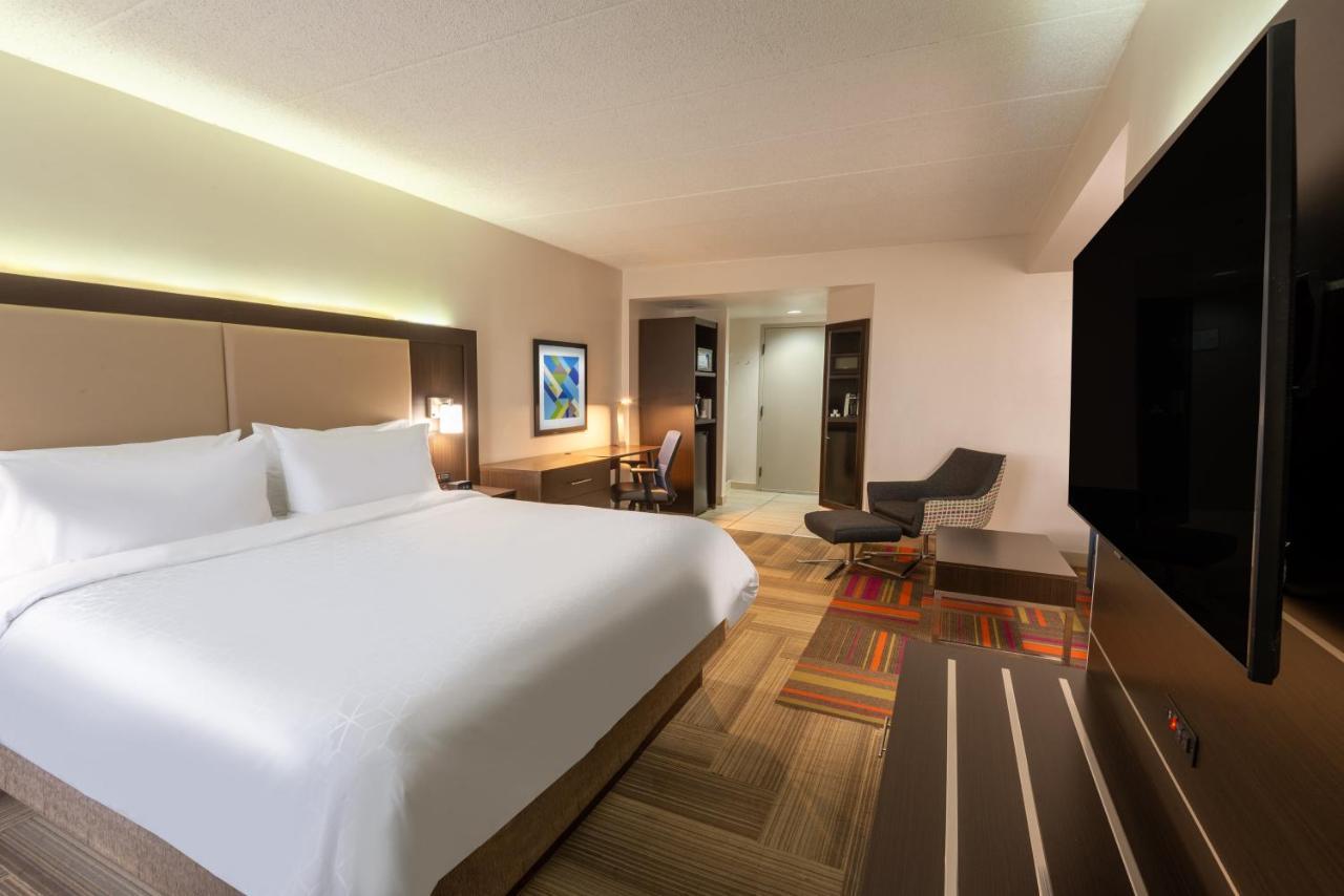 Holiday Inn Express Philadelphia Ne-Bensalem, An Ihg Hotel Bagian luar foto