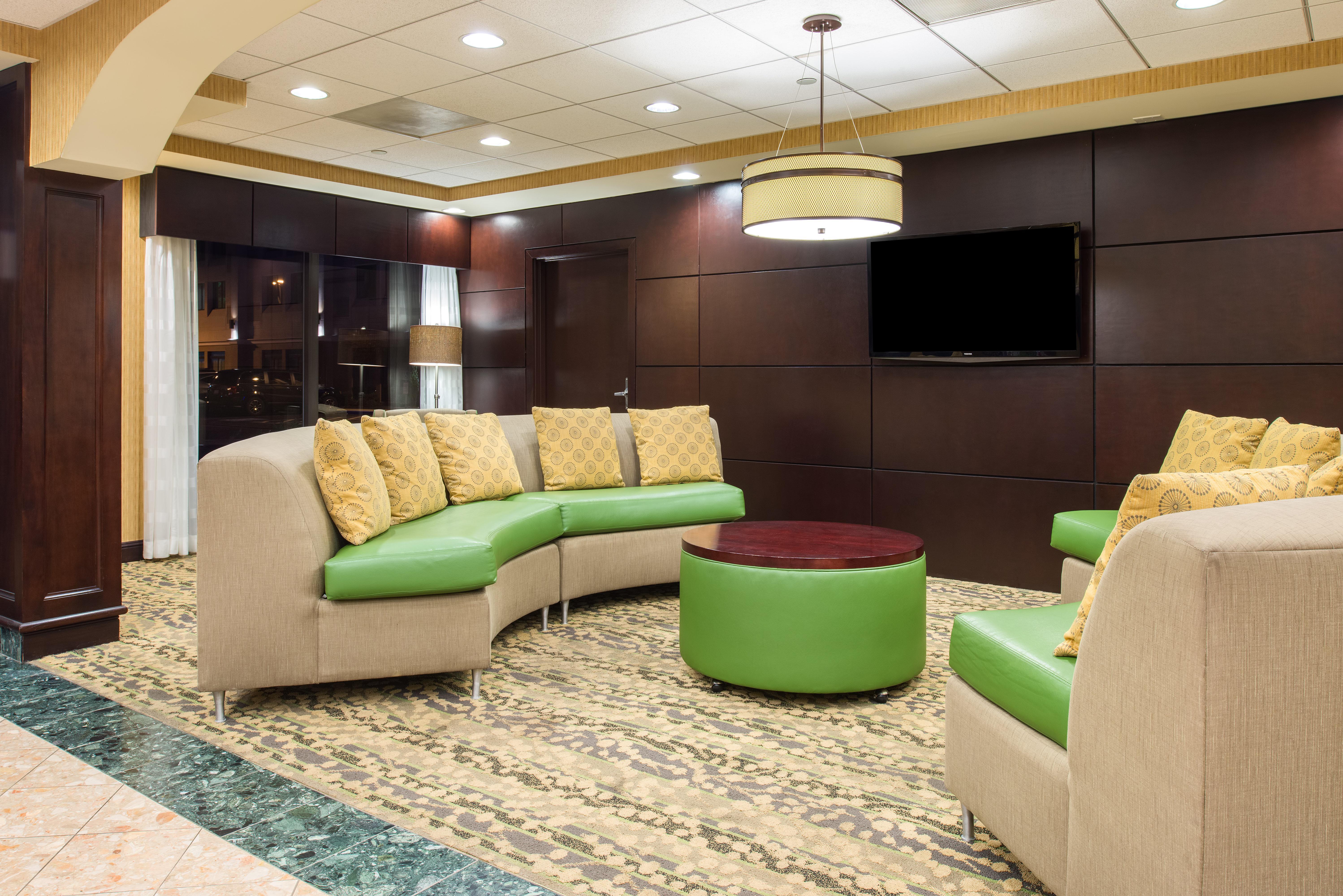 Holiday Inn Express Philadelphia Ne-Bensalem, An Ihg Hotel Bagian luar foto