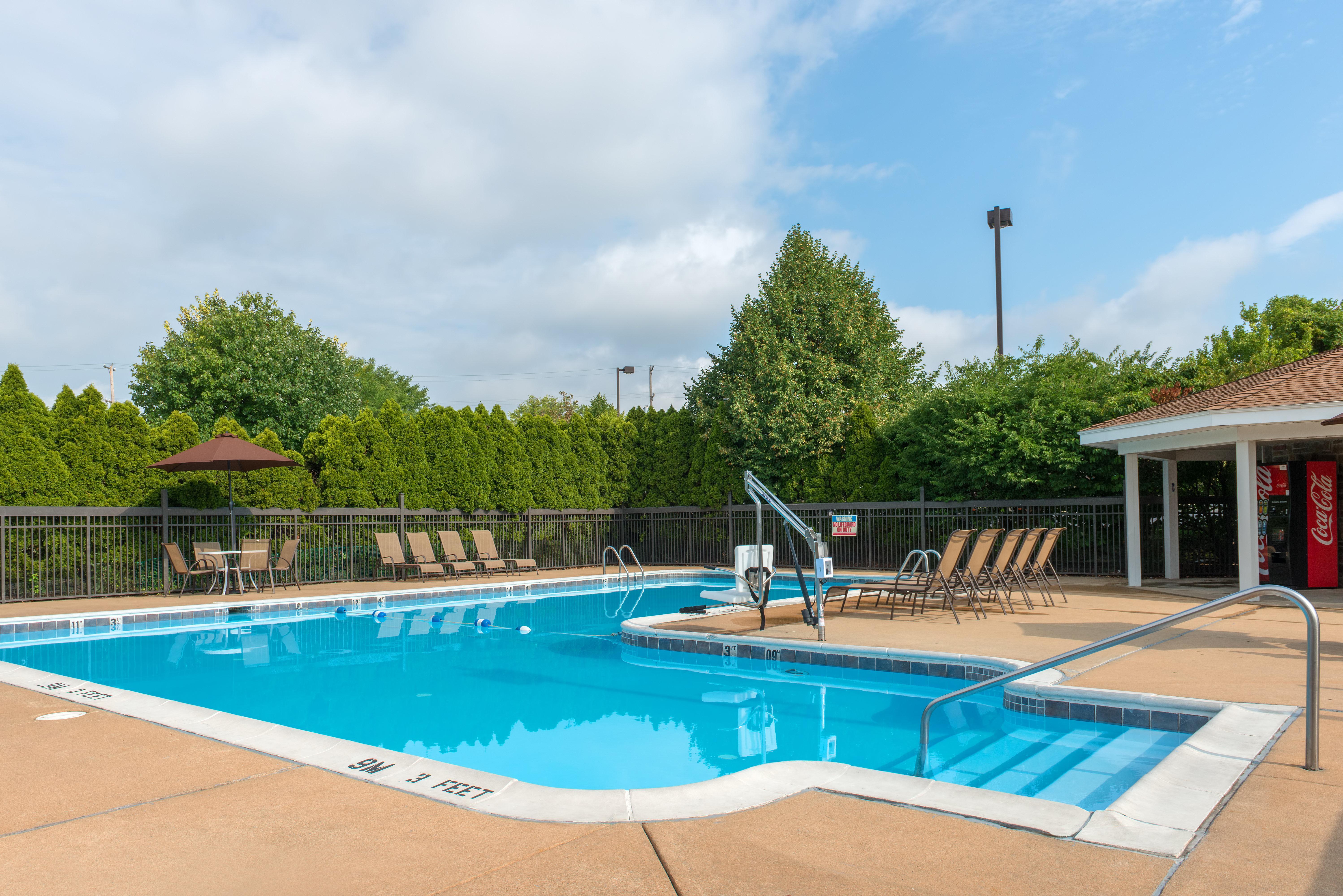 Holiday Inn Express Philadelphia Ne-Bensalem, An Ihg Hotel Bagian luar foto